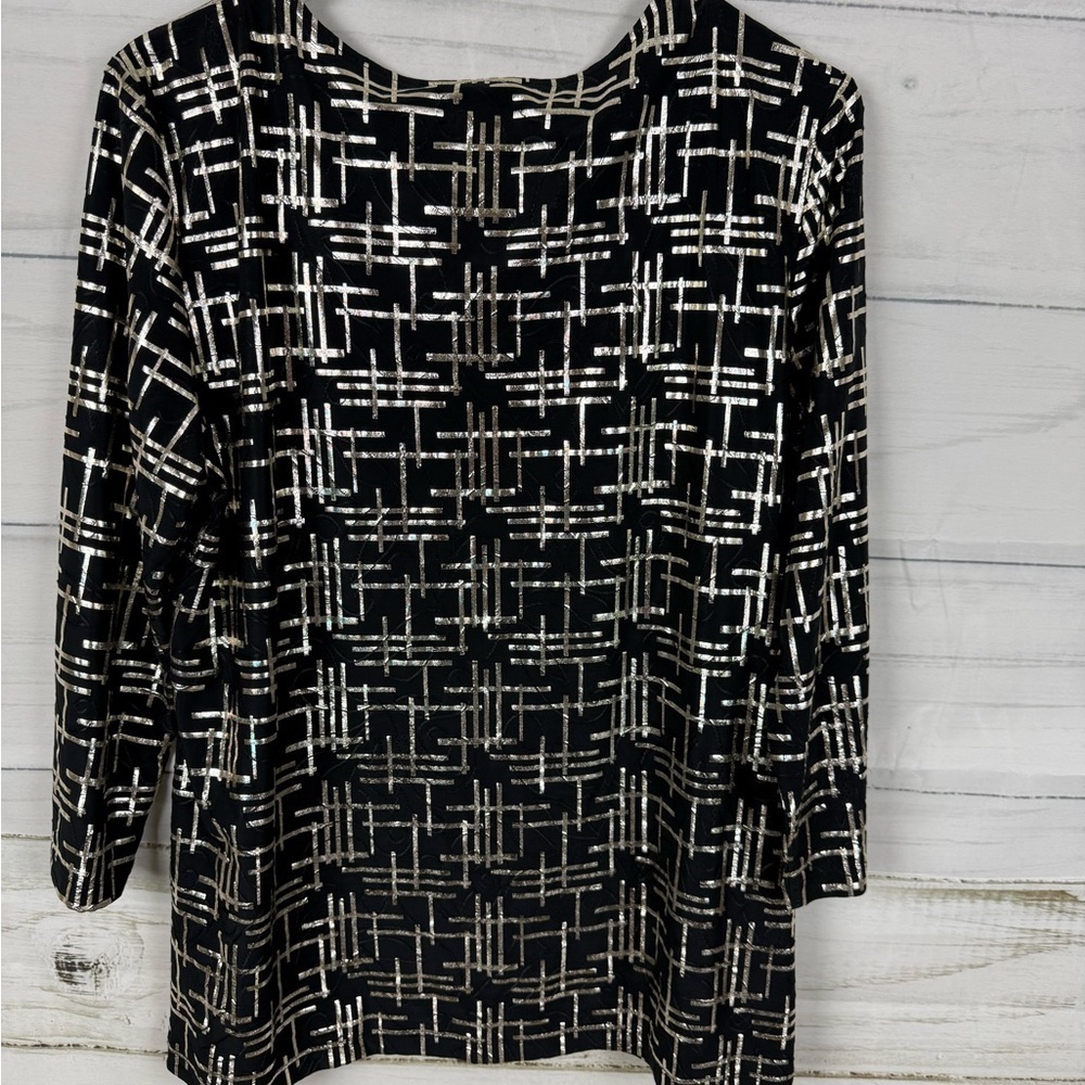 JM Collection Black and White Graphic Blouse - Picture 4 of 4